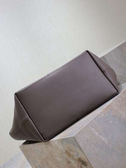 SL Y TOTE IN LEATHER BAG