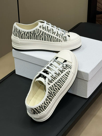CD PLATFORM SNEAKER
