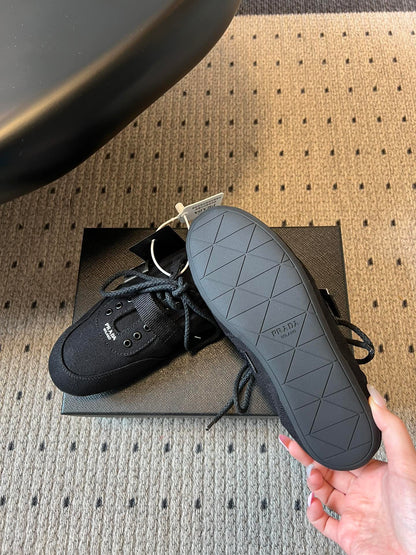 PD COLLAPSE SNEAKERS