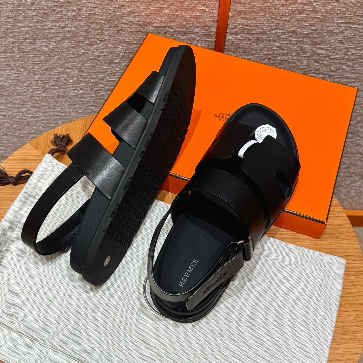 HERM GENIUS SANDALS