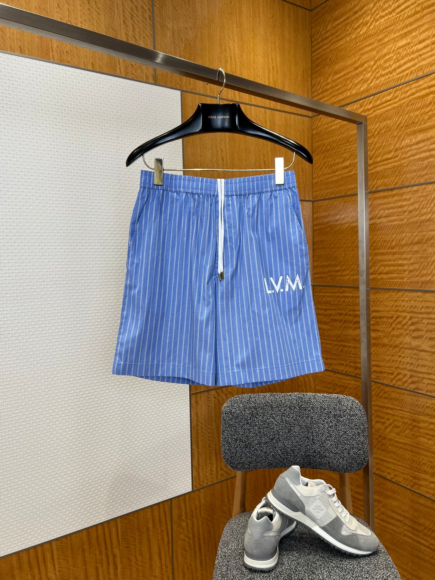 LOU SHORTS