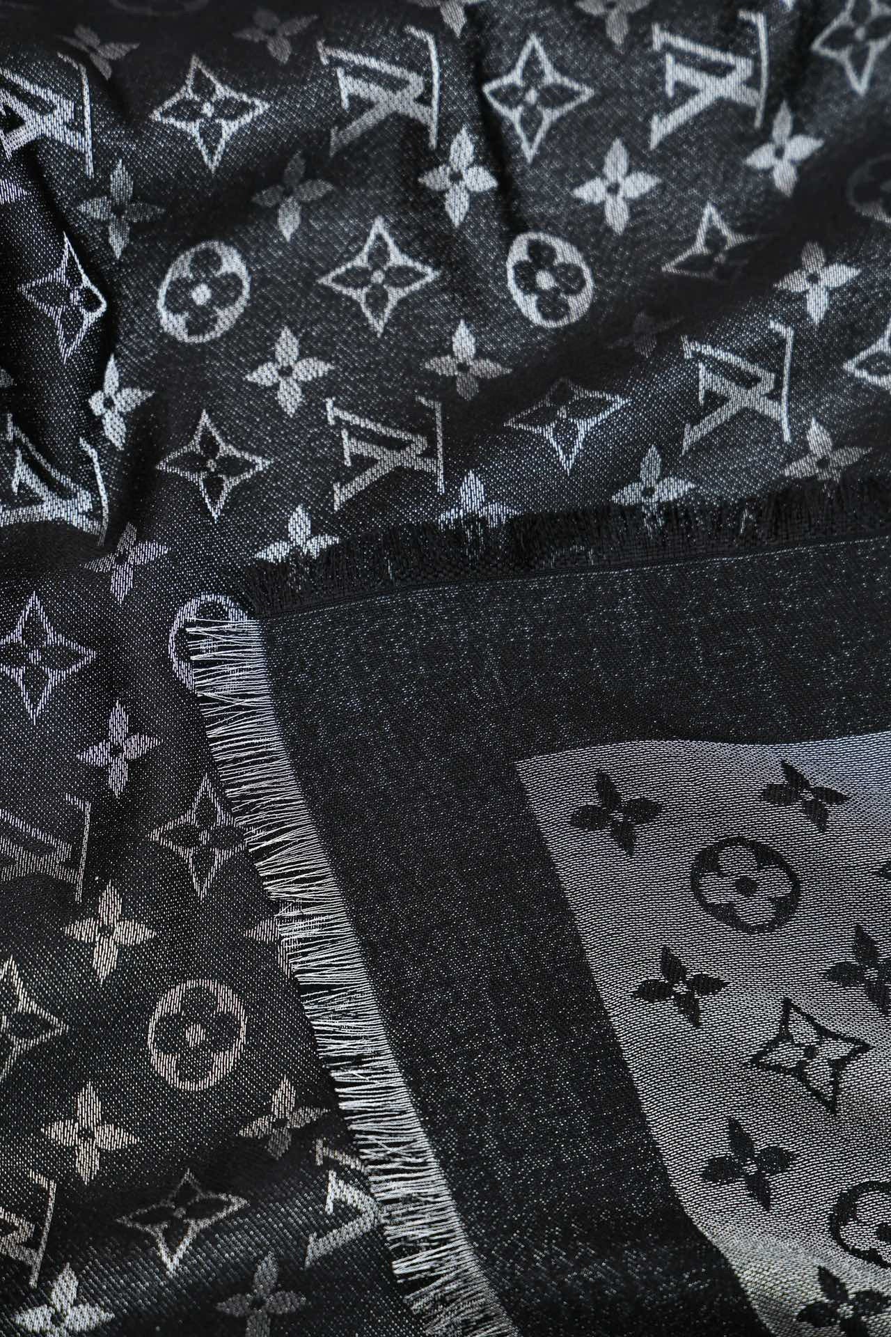 LOU SHAWL