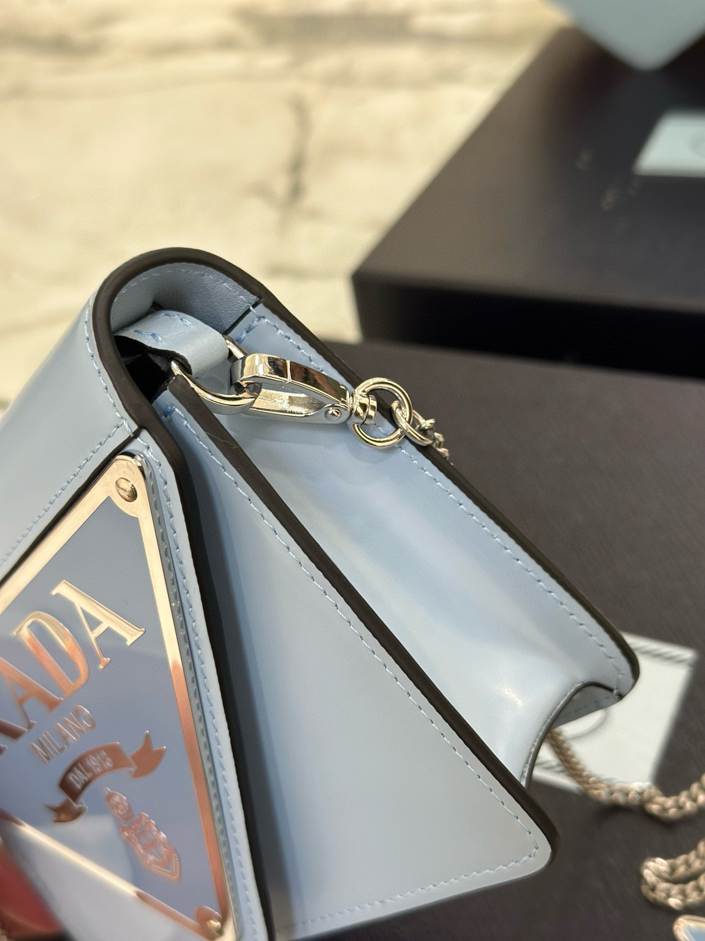 PD TRIANGLE LOGO BUFFED SHOULDER BAG