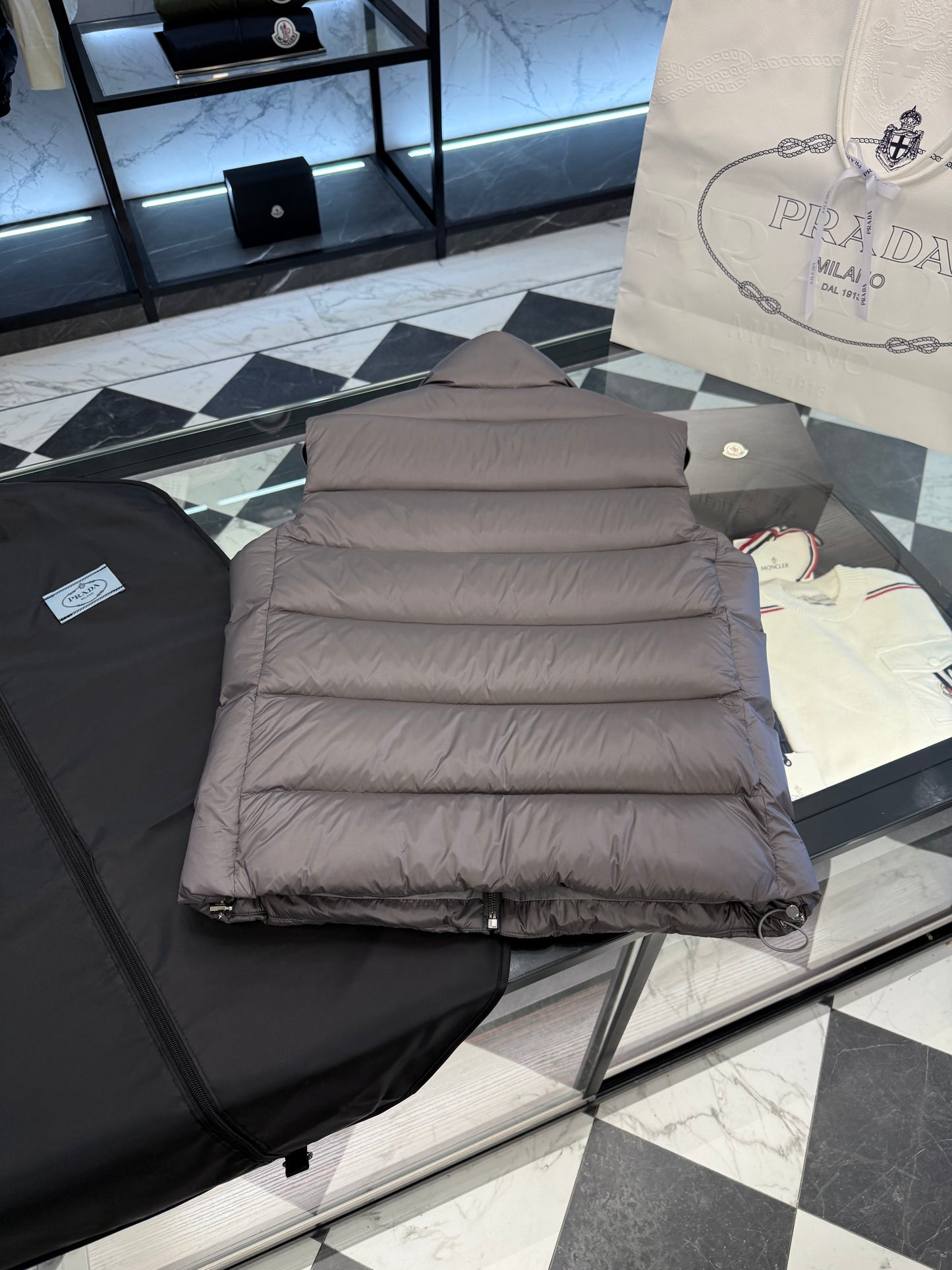 PD VEST