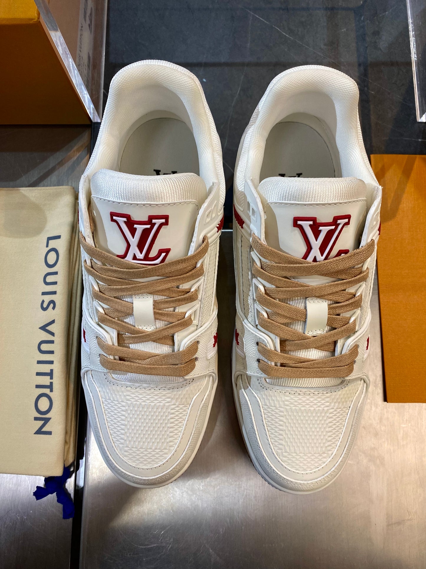 LOU TRAINERS