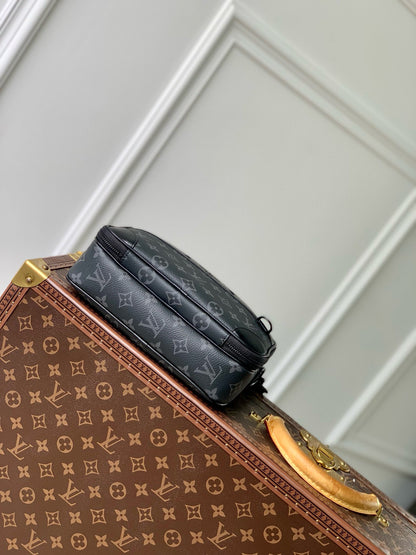 LOU ALPHA MESSENGER BAG
