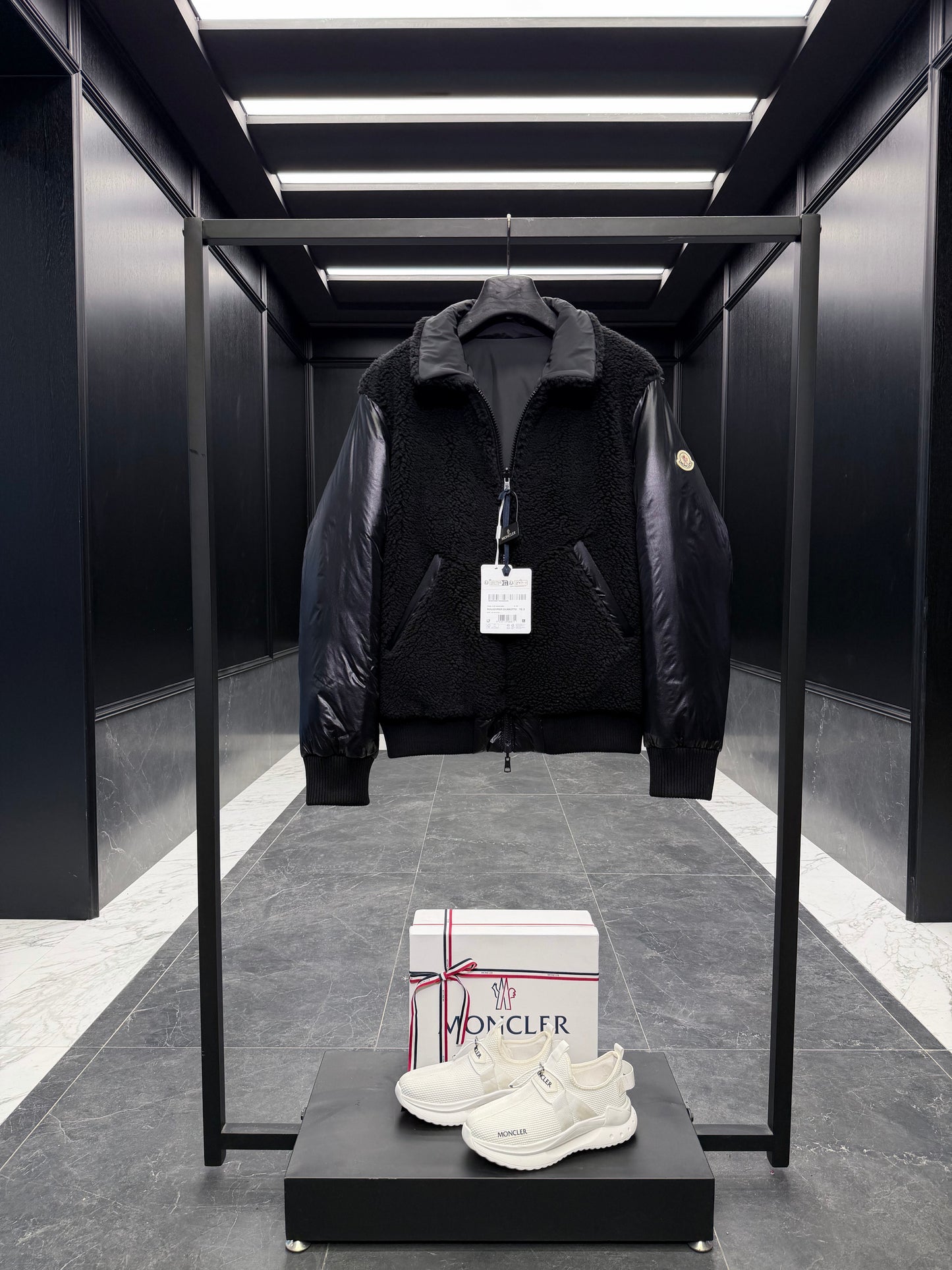 MONC MAULEVRIER JACKET