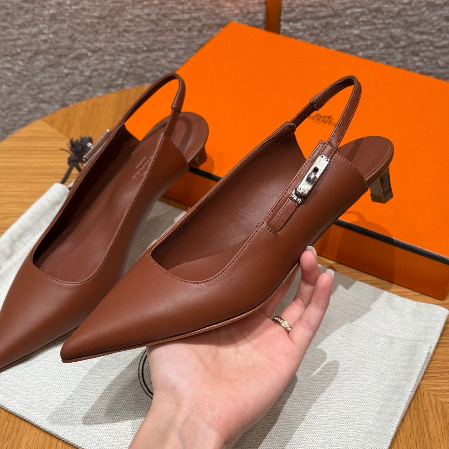 HERM LOVER 40 PUMPS