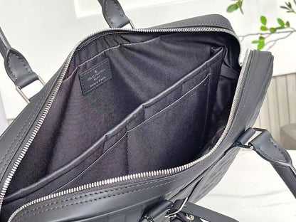 LOU PORTE-DOCUMENTS VOYAGE PM BAG