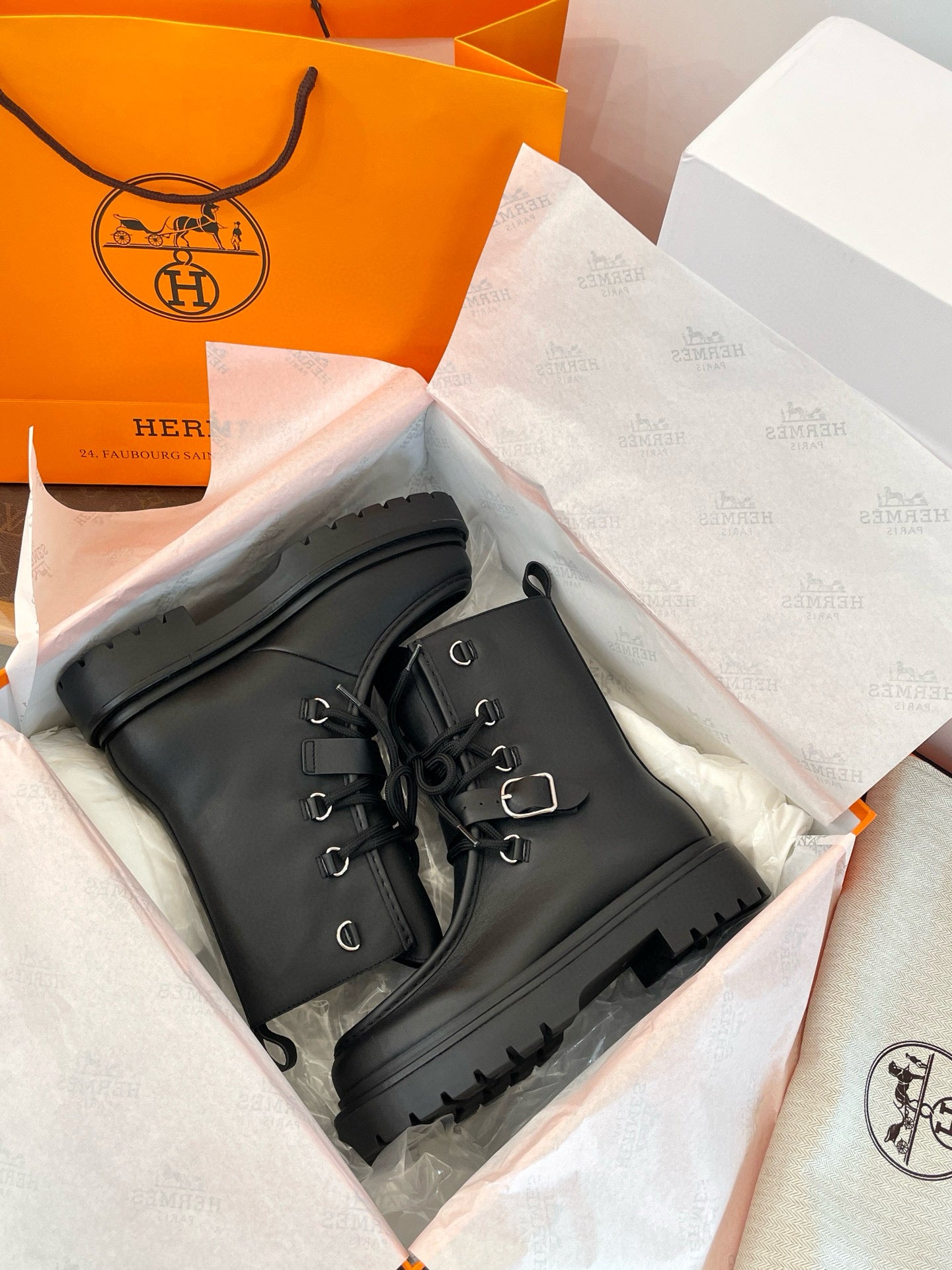 HERM LAND BOOTS