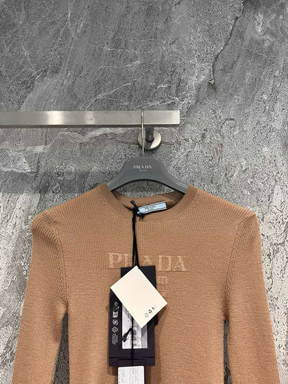 PD KNITTED TOP