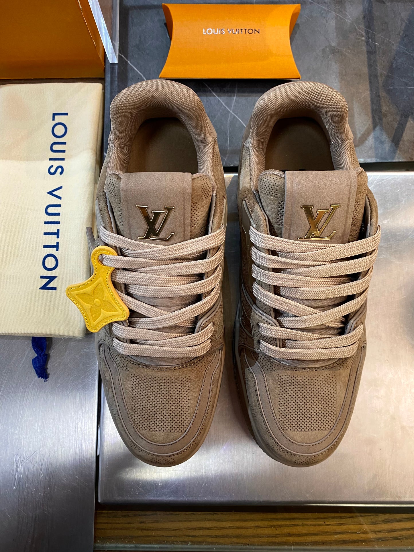 LOU TRAINERS
