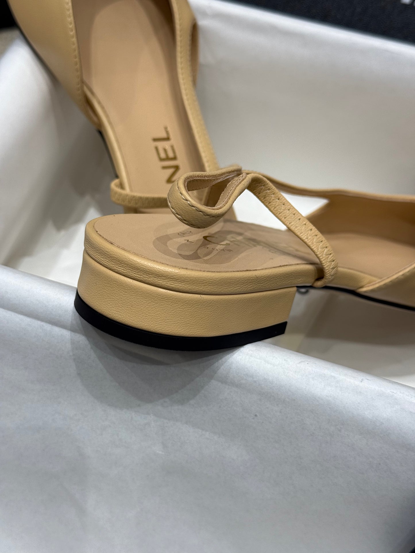 CC SLINGBACK PUMPS