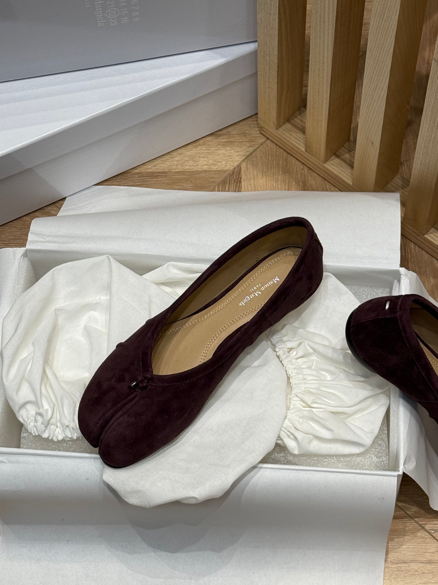 MAISON M TABI BALLET FLATS