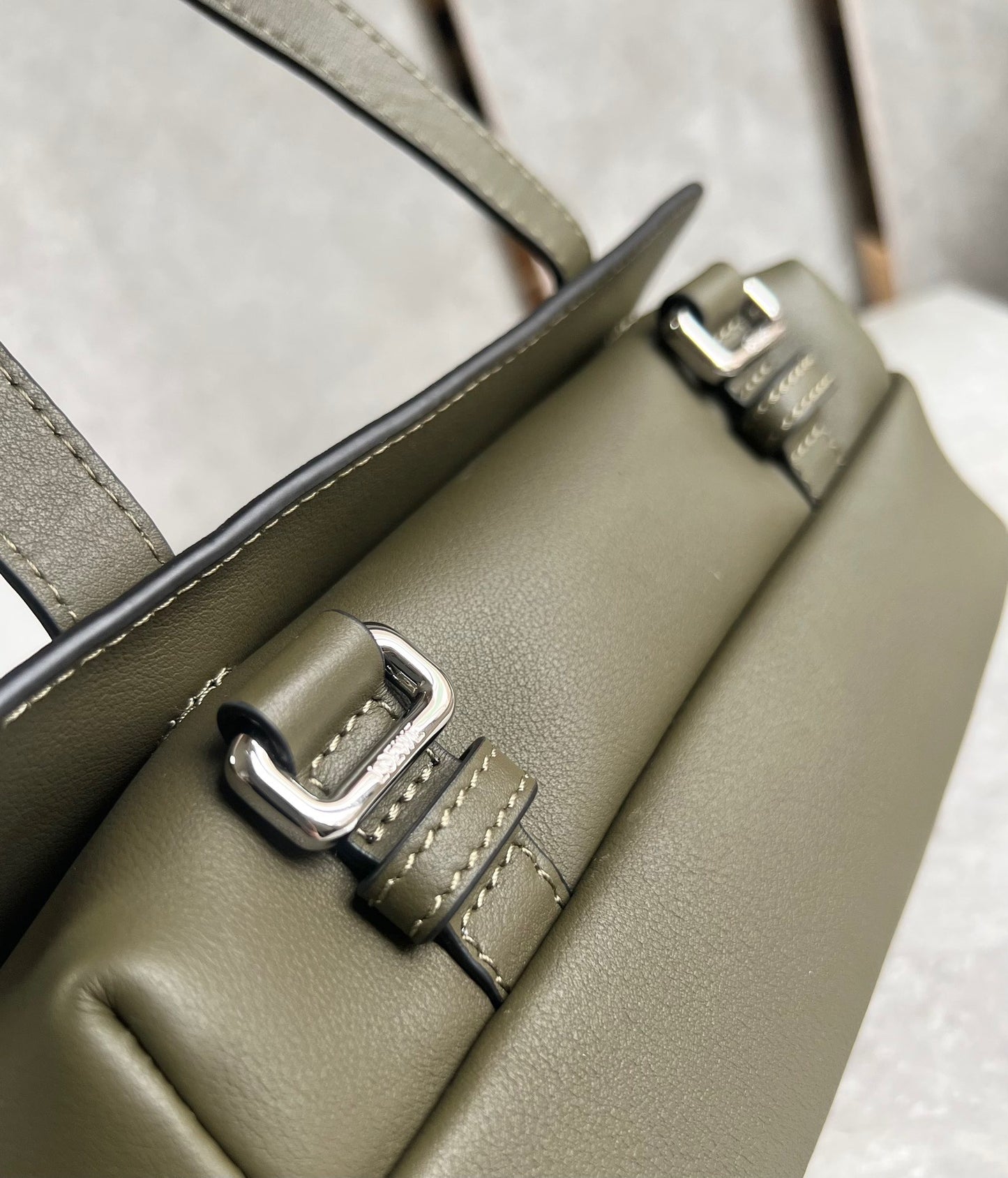 LOEW XS MILITARY MESSENGER BAG