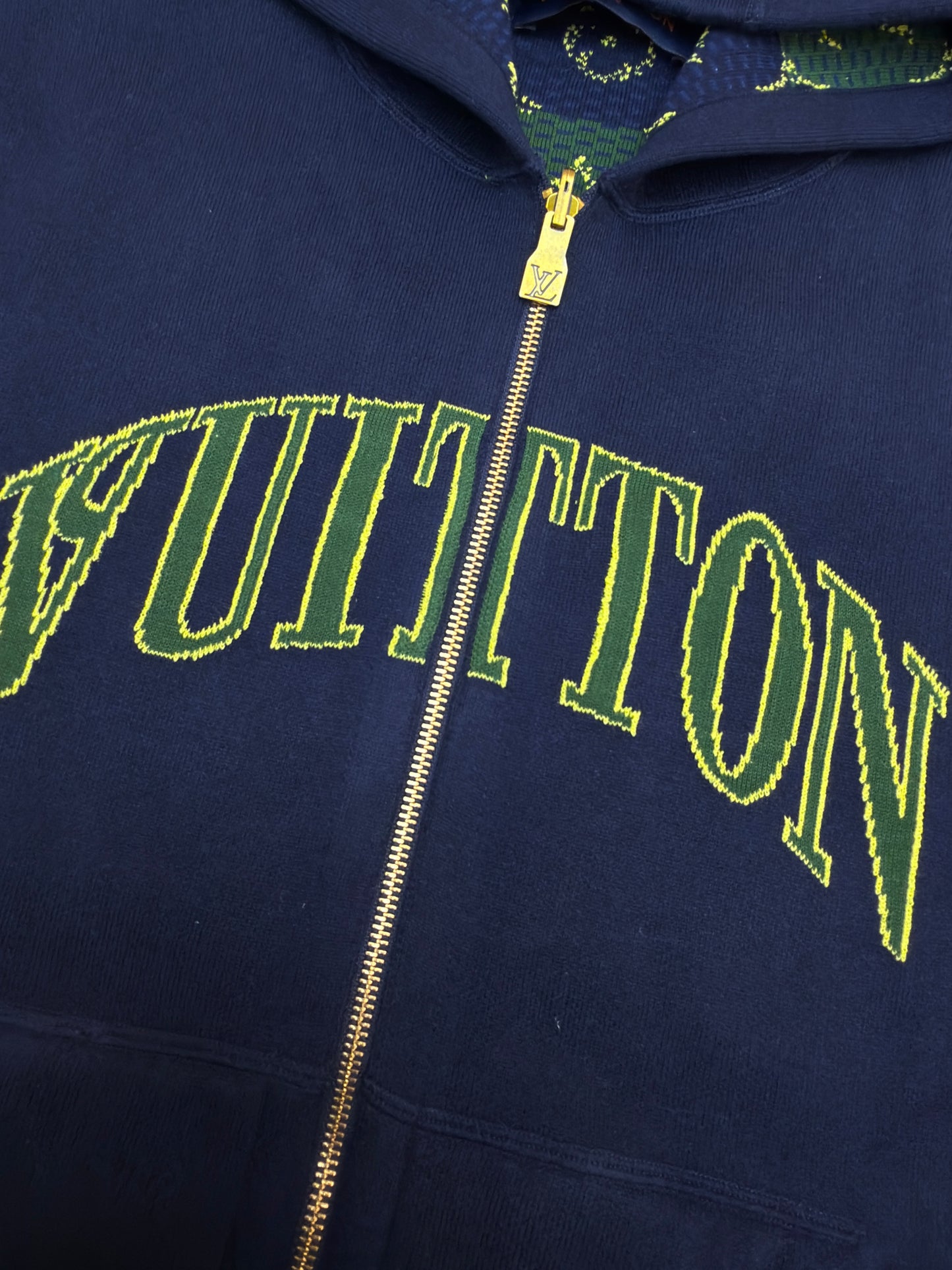 LOU ZIP HOODIE