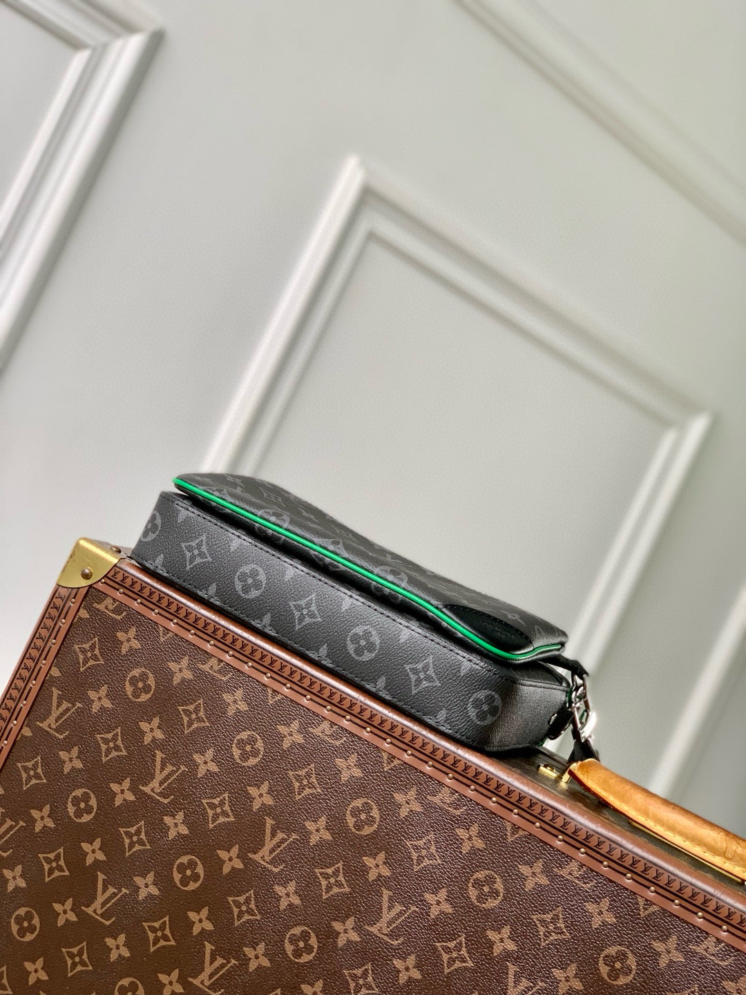 LOU TRIO MESSENGER BAG