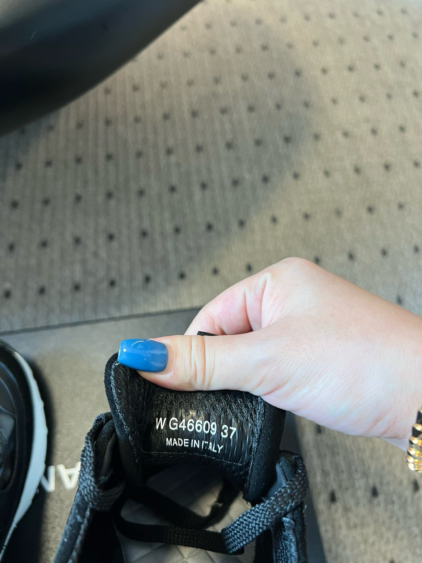 CC SNEAKER