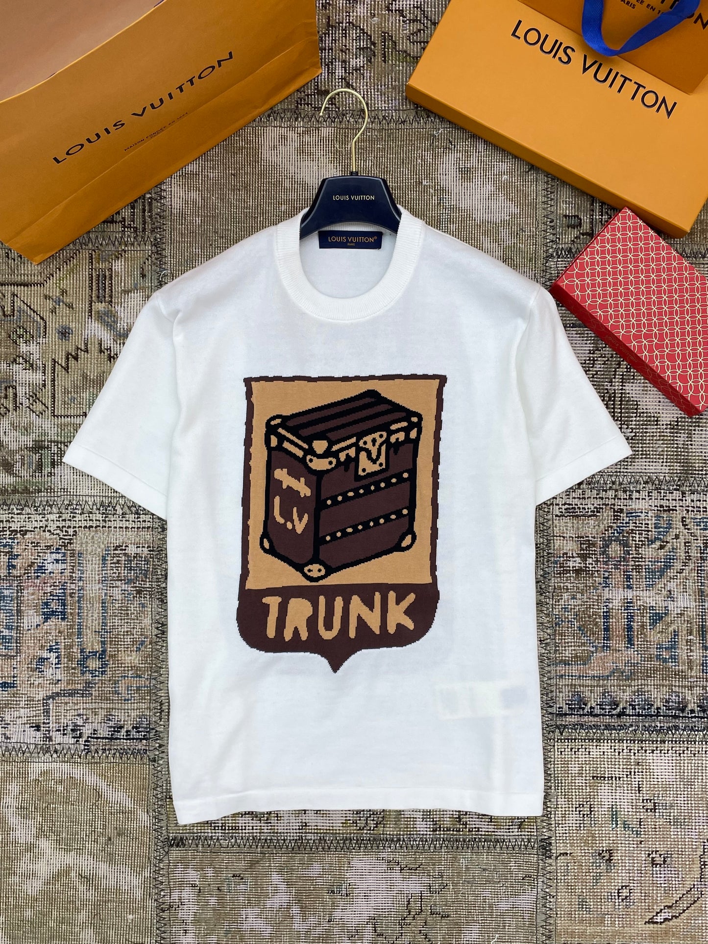 LOU T-SHIRT