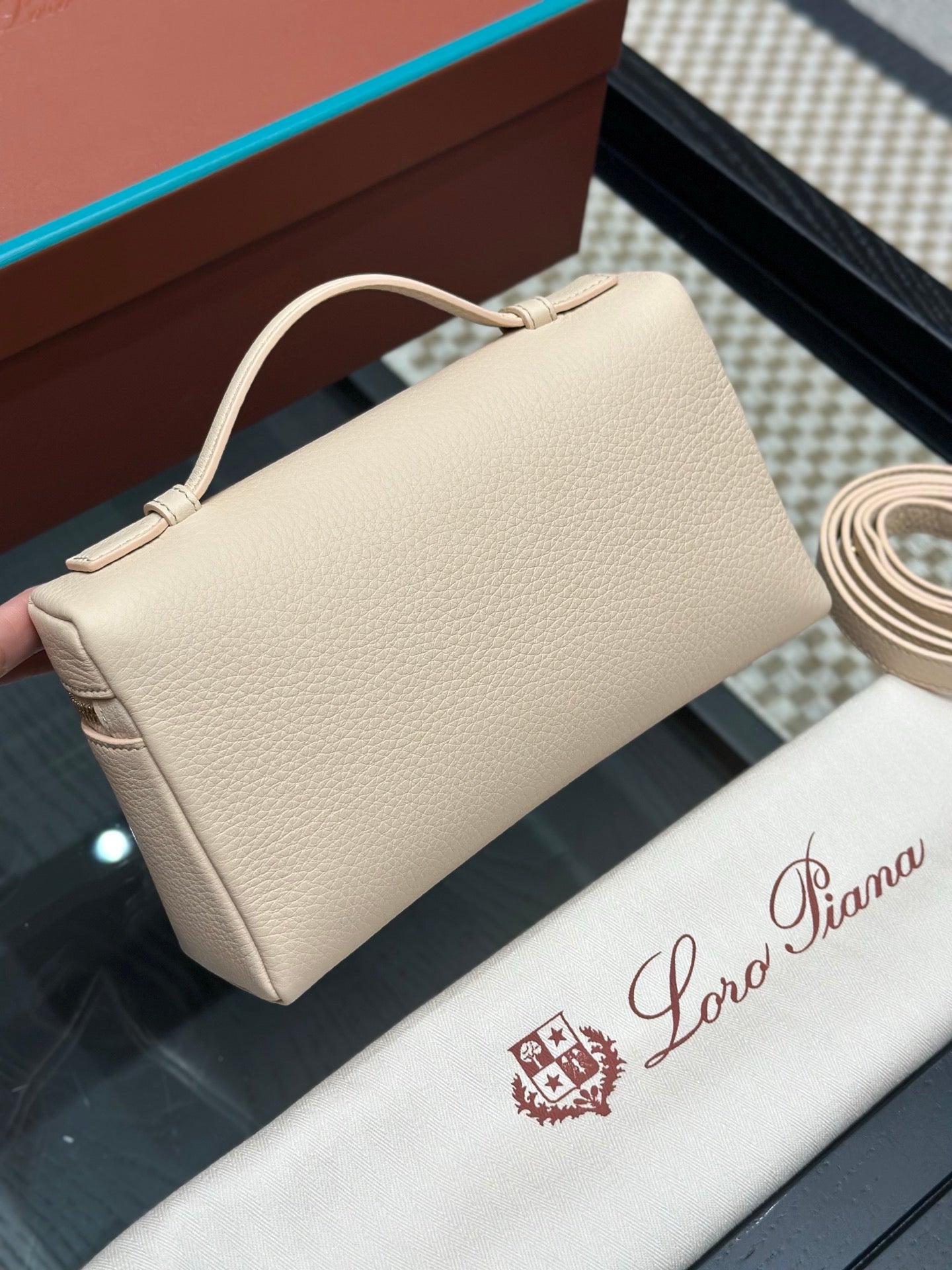 LORO P EXTRA POCKET L19 BAG