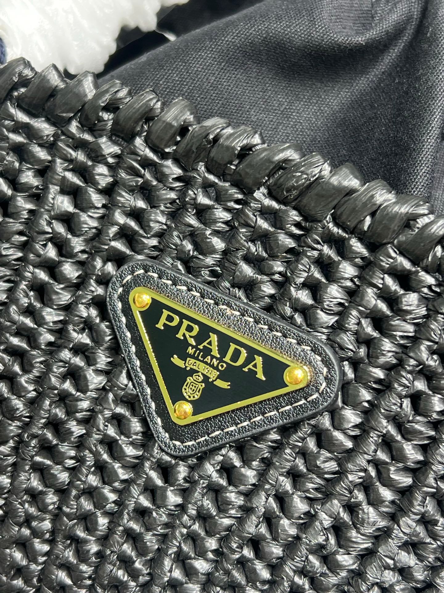 PD RAFFIA CROCHET BAG