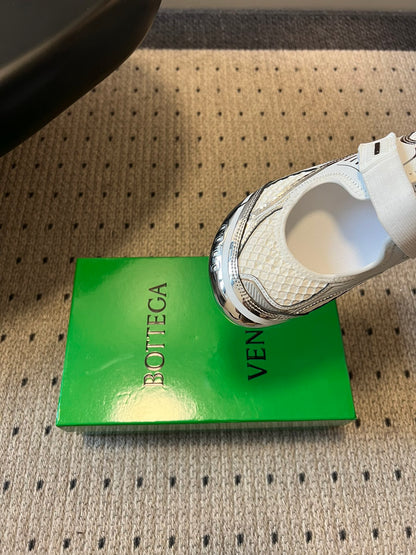 BOTT V ORBIT SNEAKER