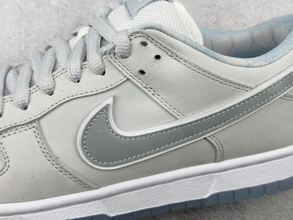 NIKE DUNK LOW WHITE LOBSTER