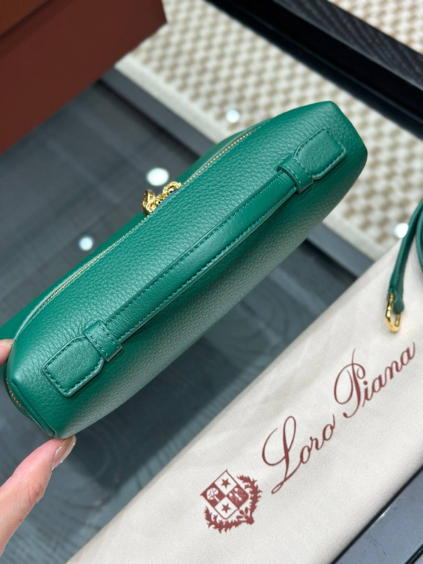 LORO P EXTRA POCKET L19 BAG