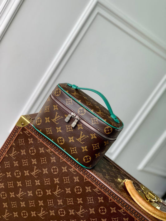 LOU NICE NANO BAG
