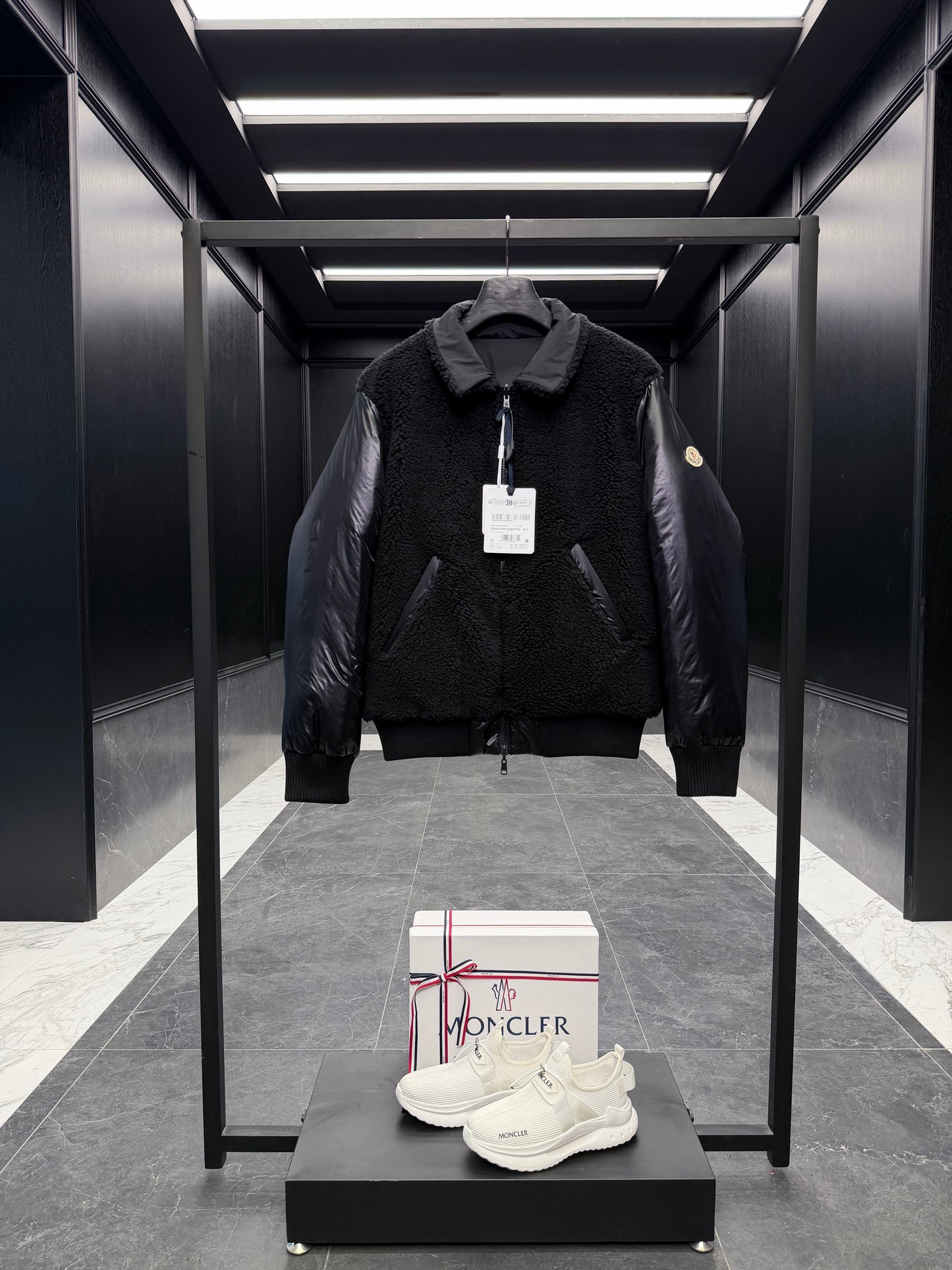 MONC MAULEVRIER JACKET