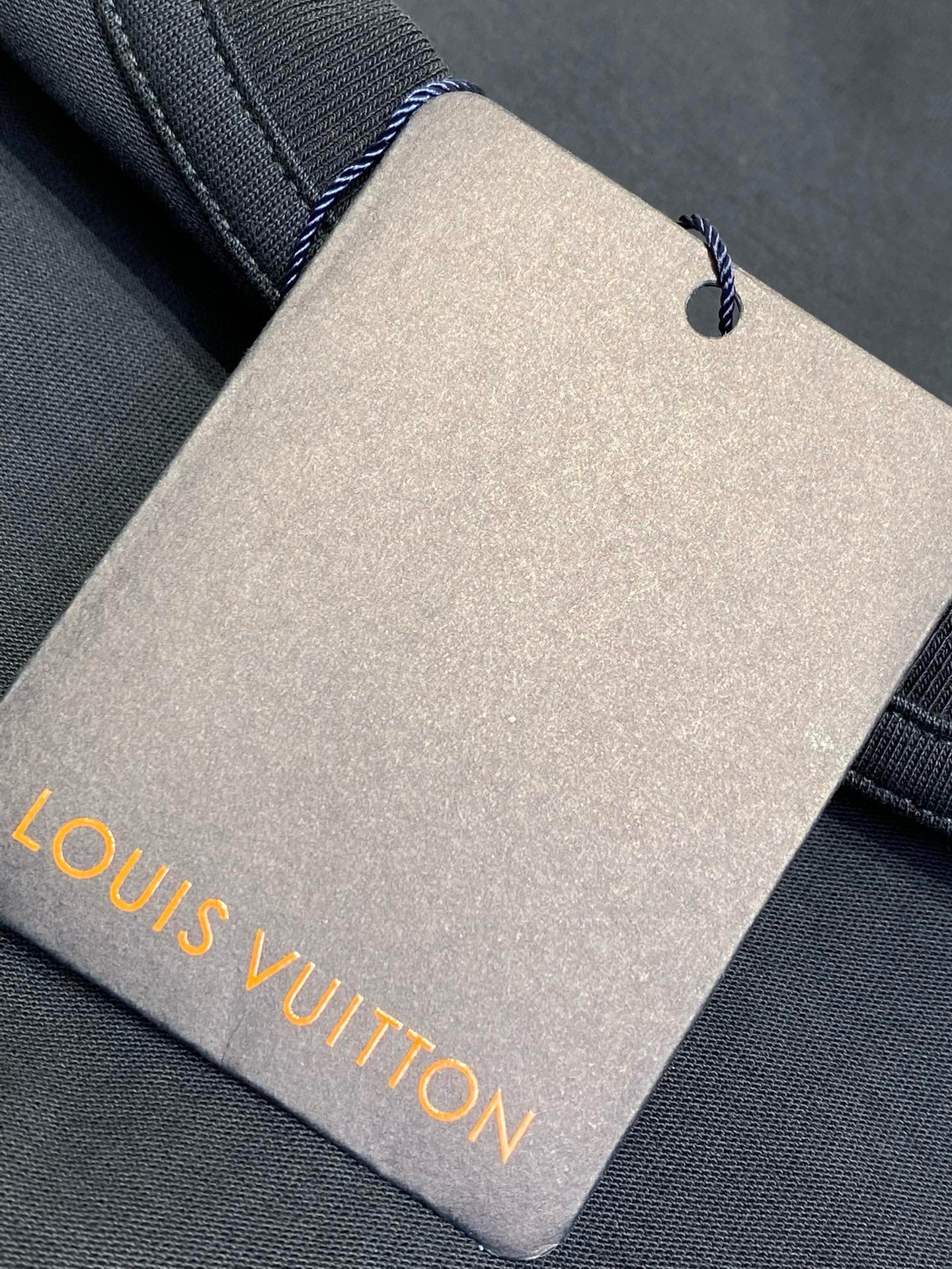 LOU T-SHIRT