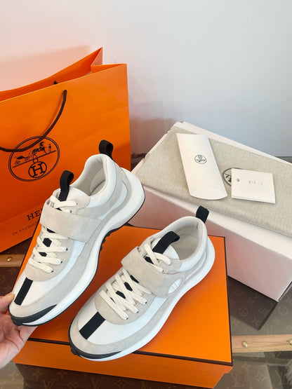 HERM LOOP SNEAKER