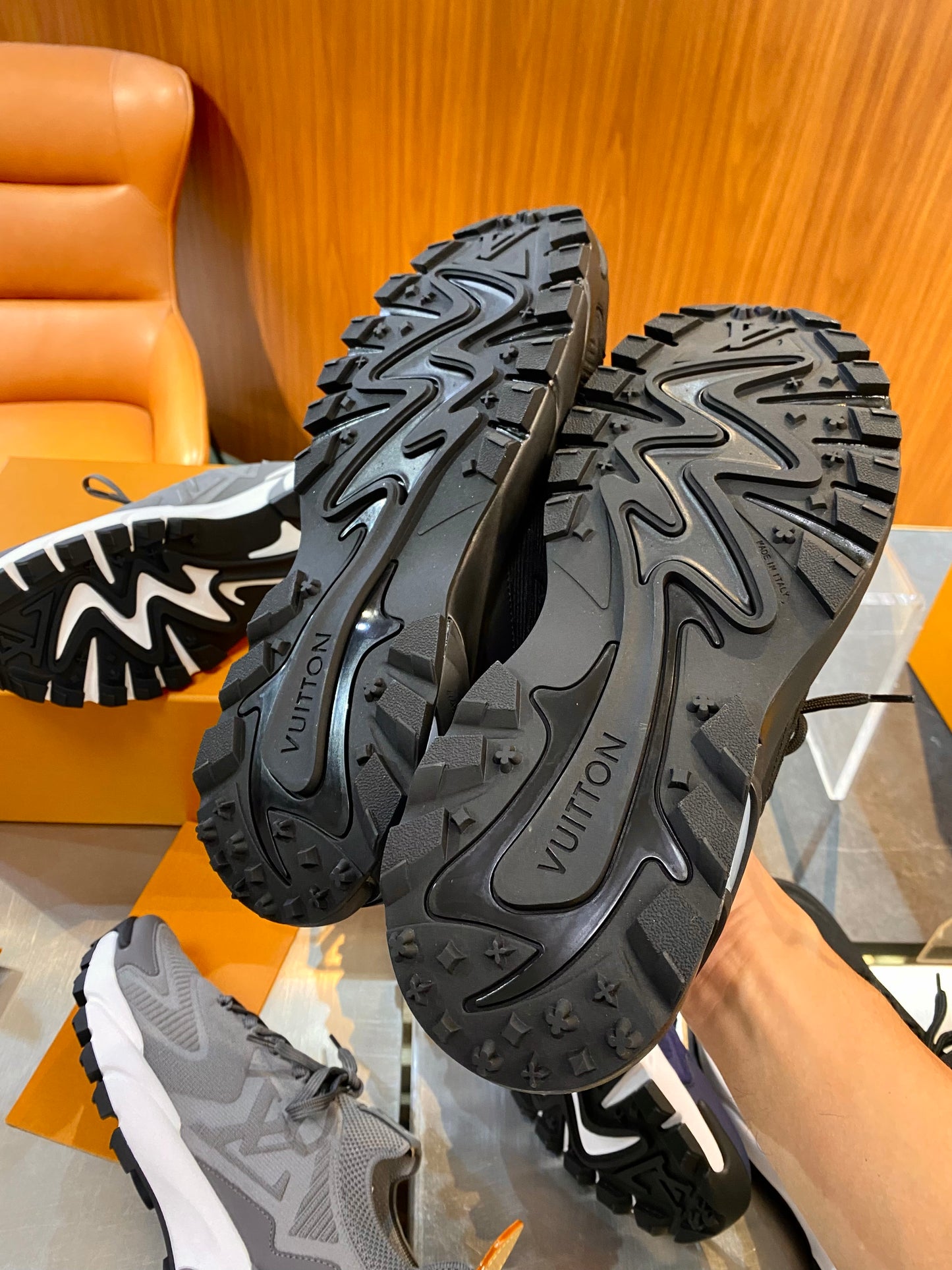 LOU RUNNER TATIC TRAINERS