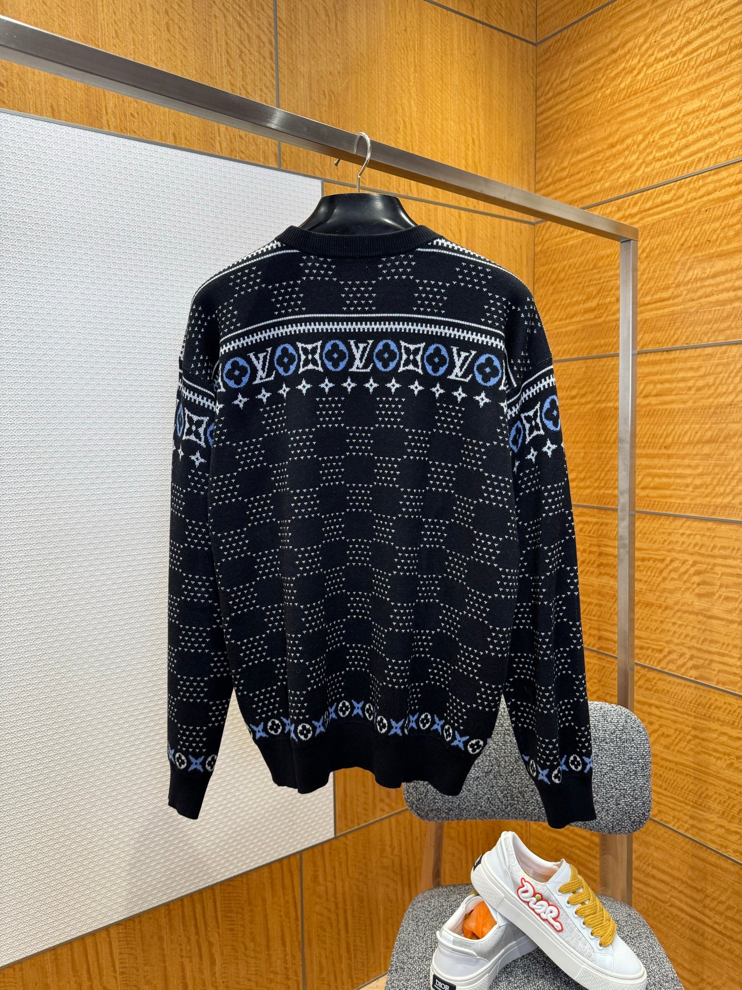 LOU JUMPER