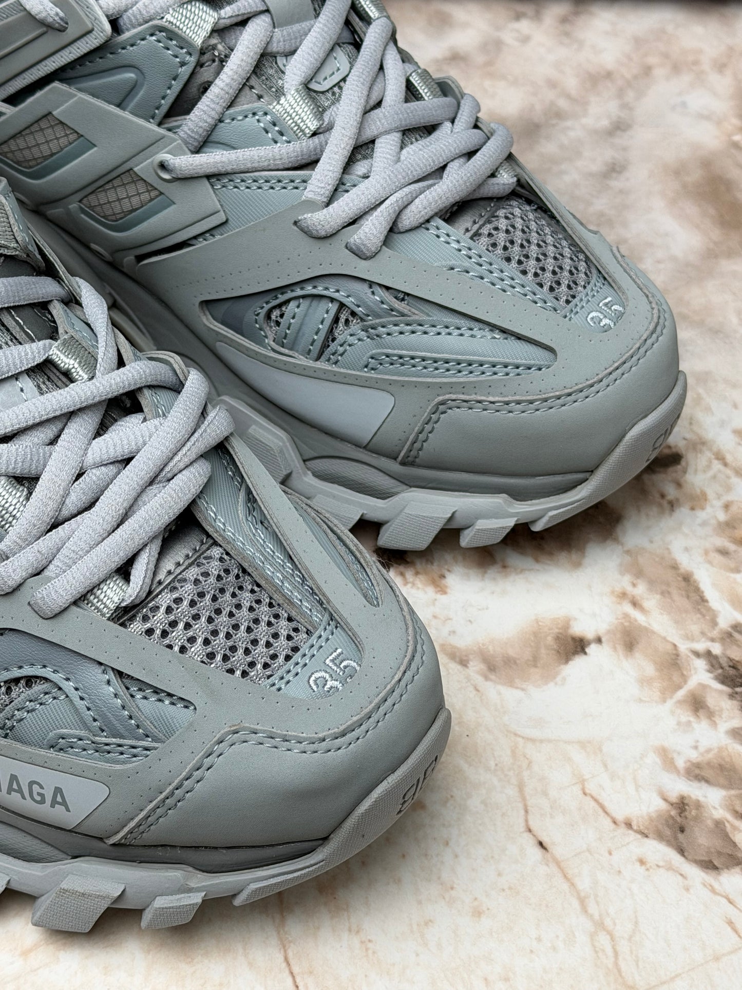 BAL TRACK SNEAKERS ND