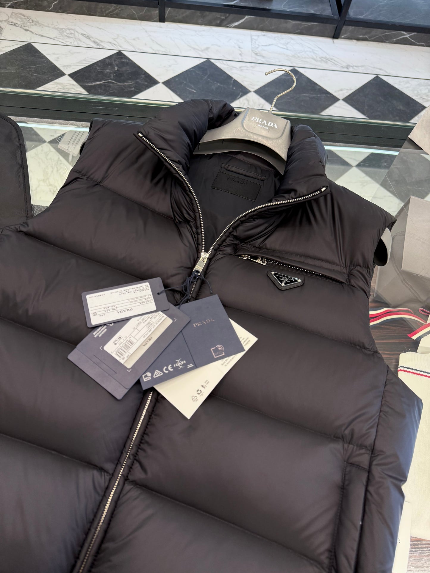 PD VEST