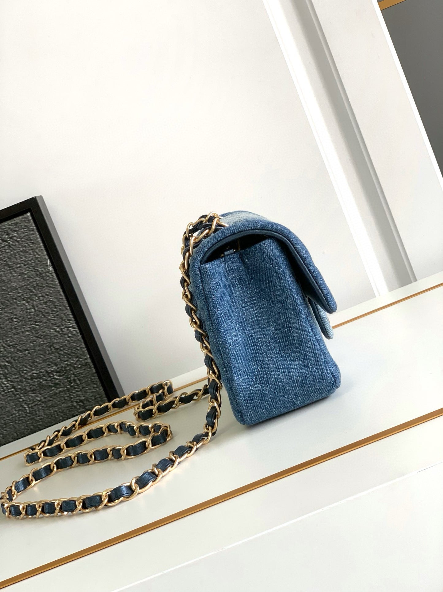 CC CLASSIC FLAP DENIM BAG