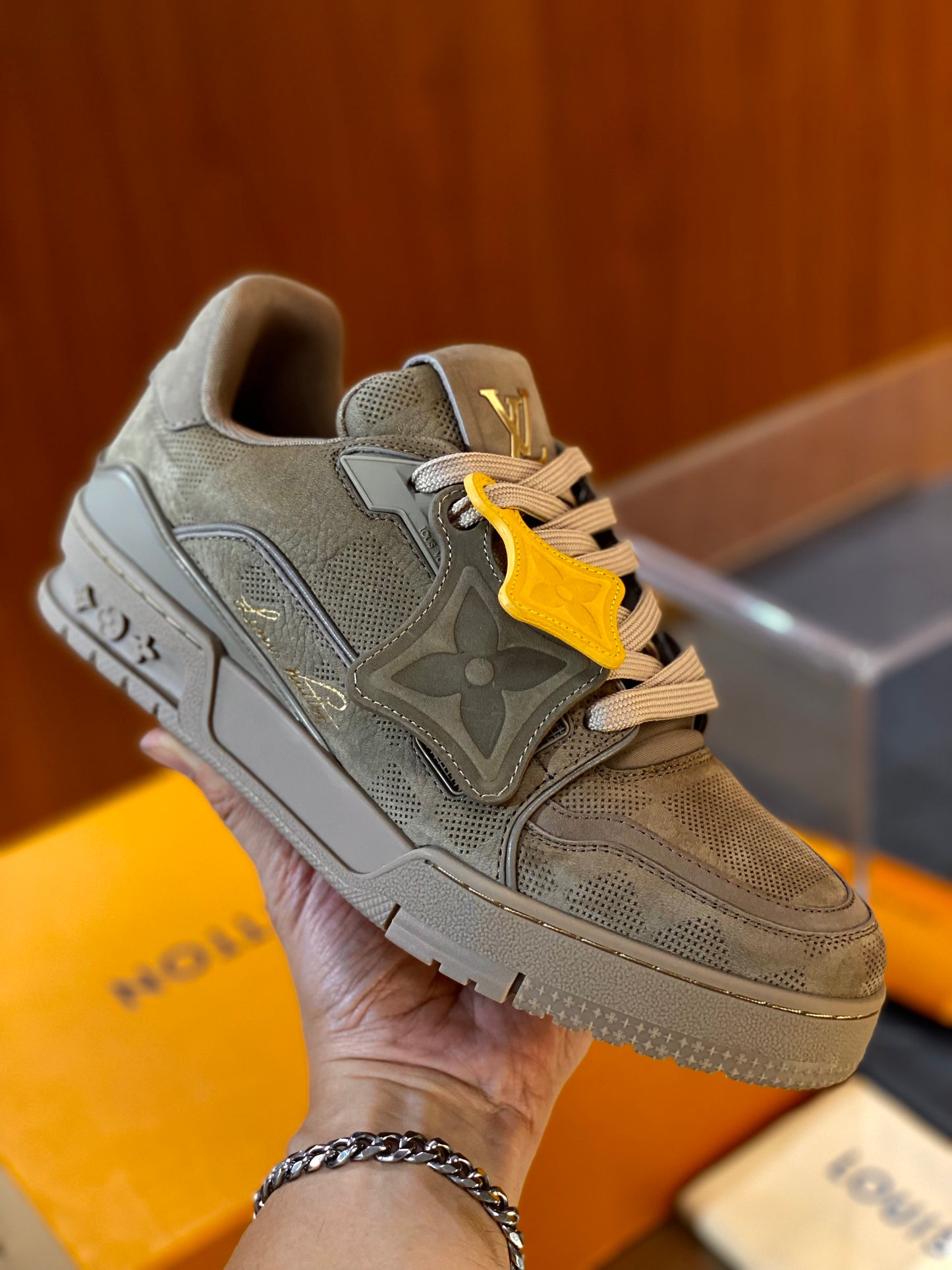 LOU TRAINERS