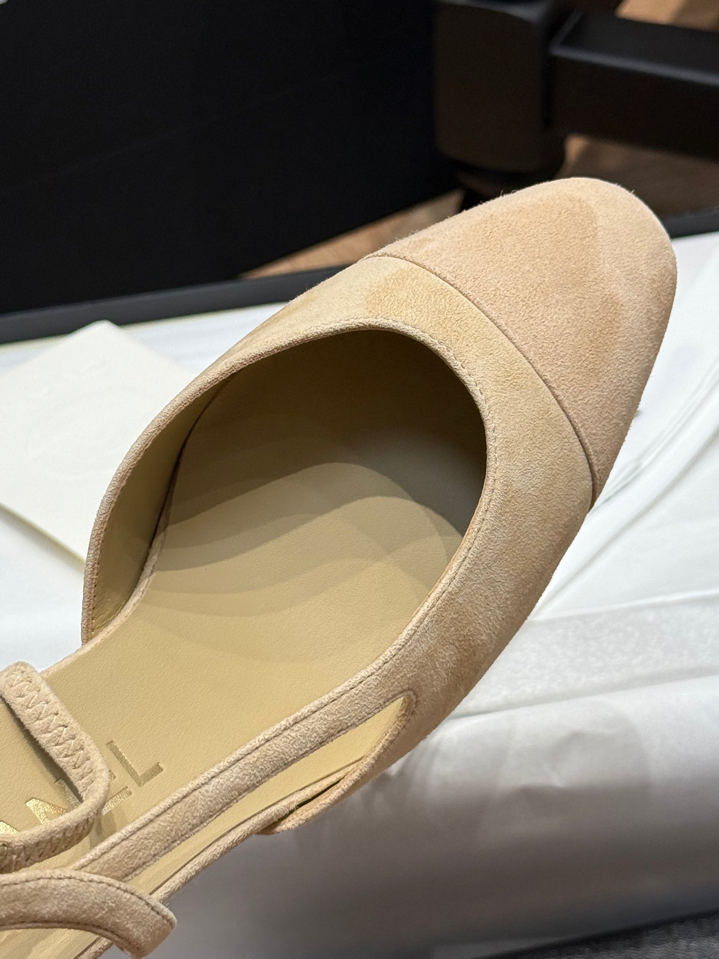CC SLINGBACK PUMPS