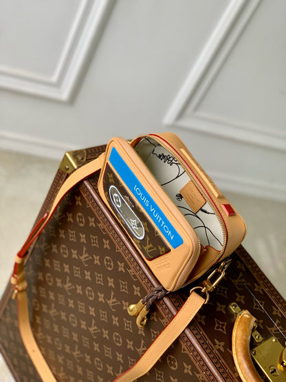 LOU BALADEUR WEARABLE WALLET