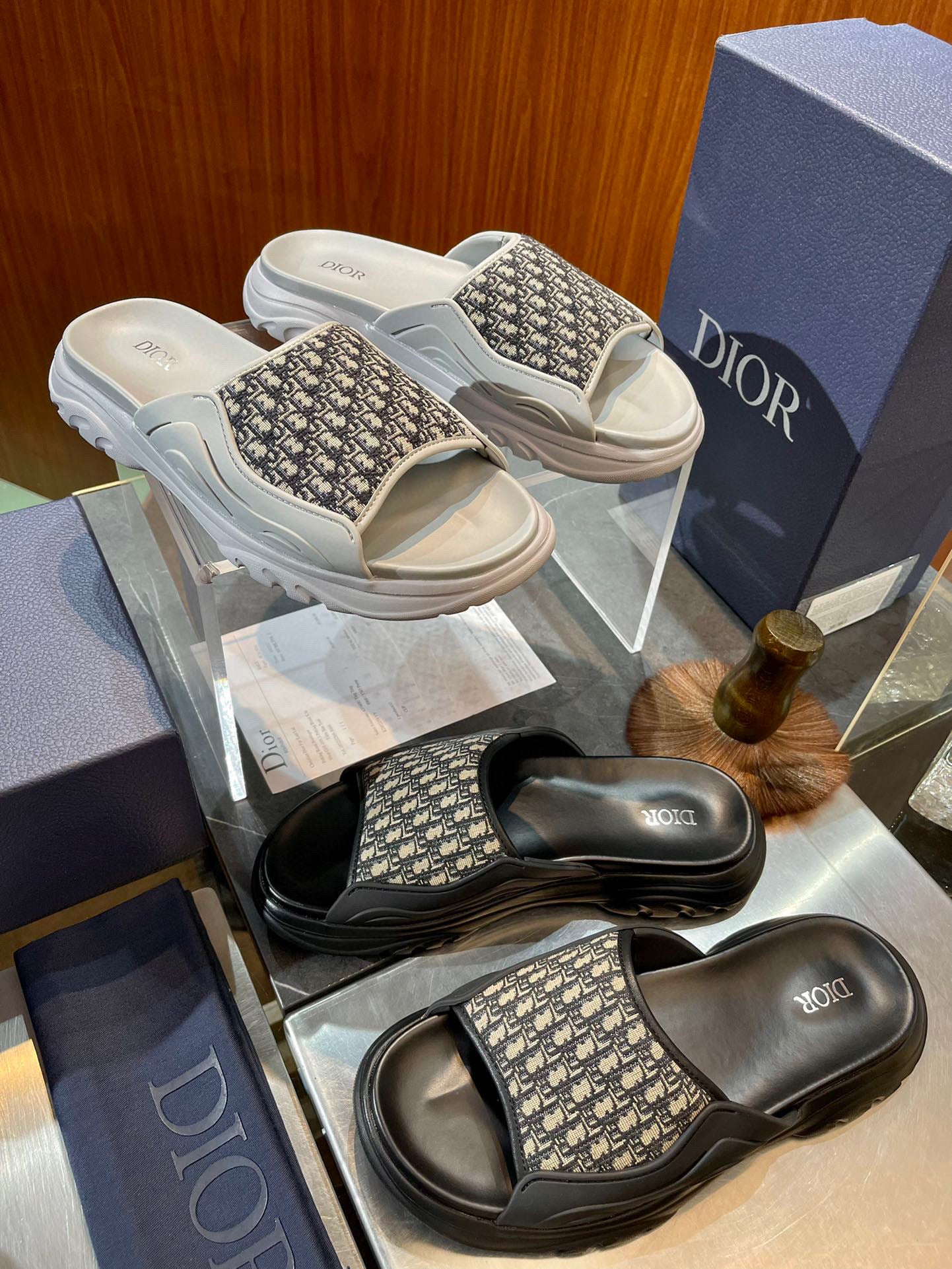 CD H-TOWN SANDALS