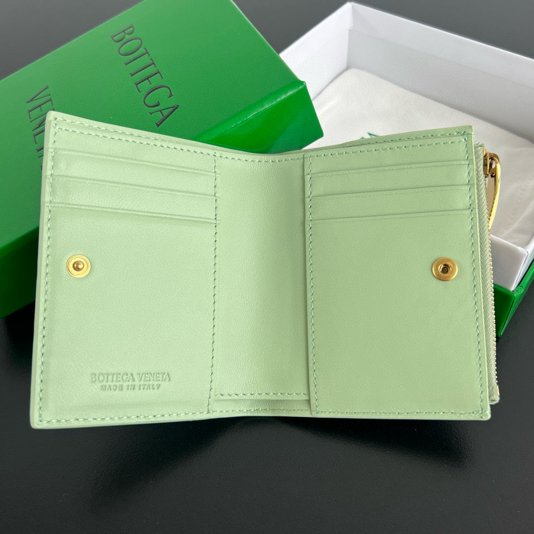 BV INTRECCIATO SMALL BI-FOLD WALLET