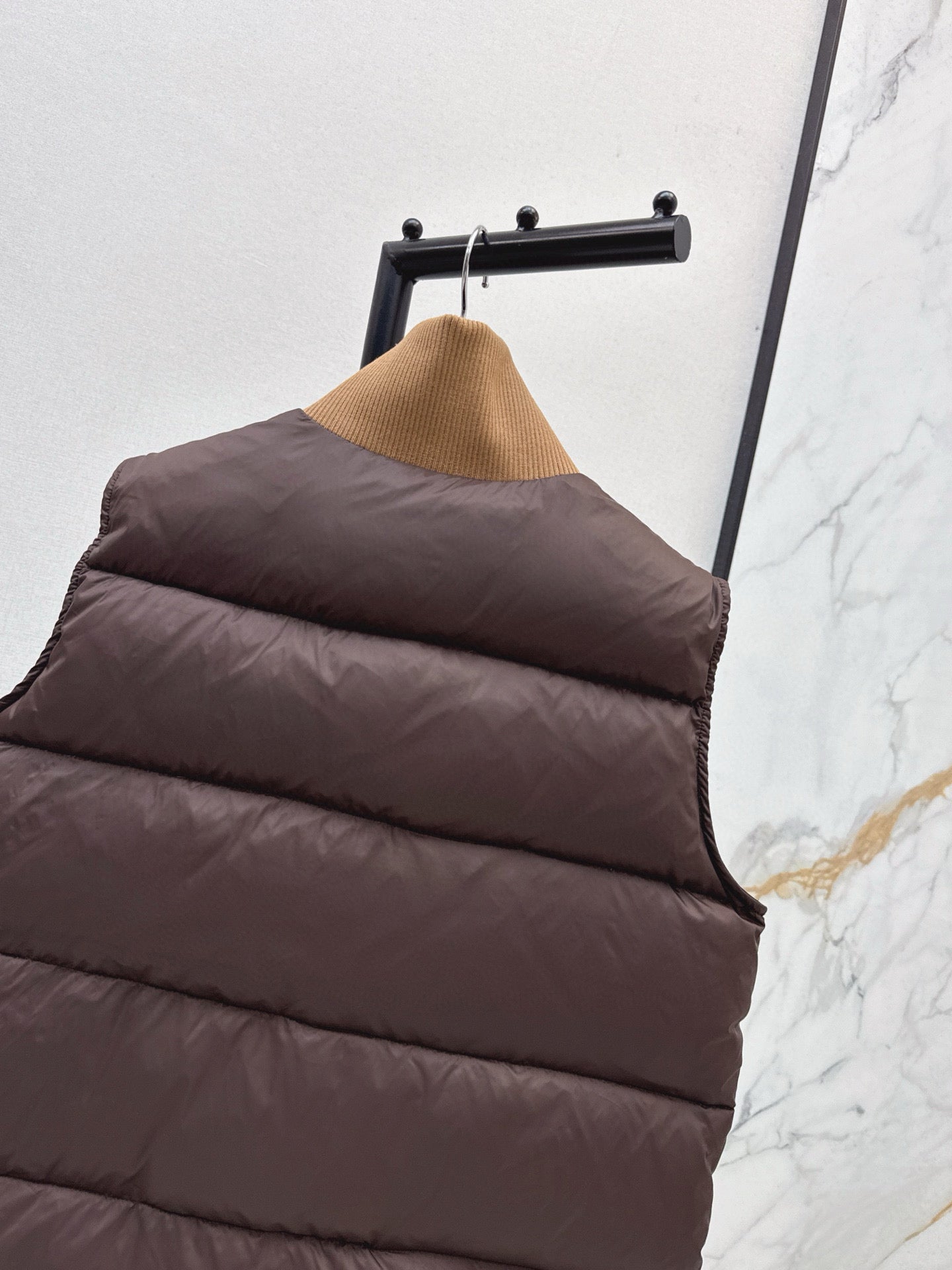 CEL VEST
