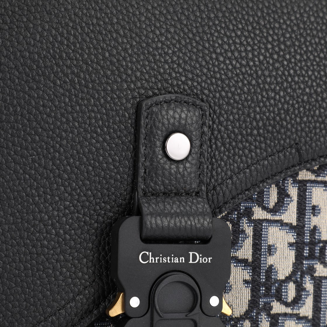 CD SADDLE MESSENGER BAG
