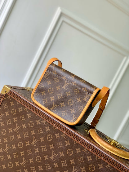 LOU SATCHEL WEARABLE WALLET