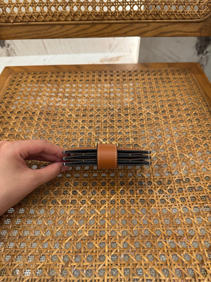 CEL ACCORDEON CARD HOLDER