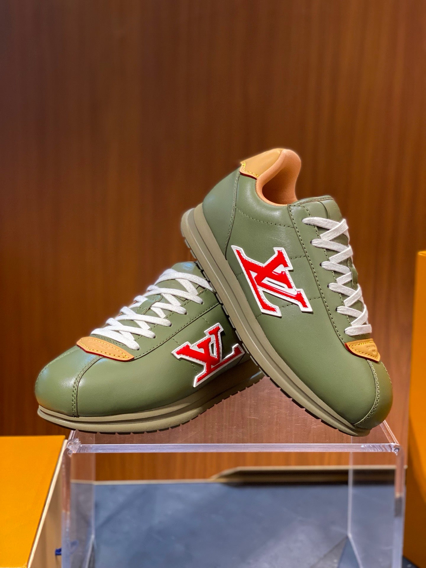 LOU BUTTERSOFT SNEAKERS