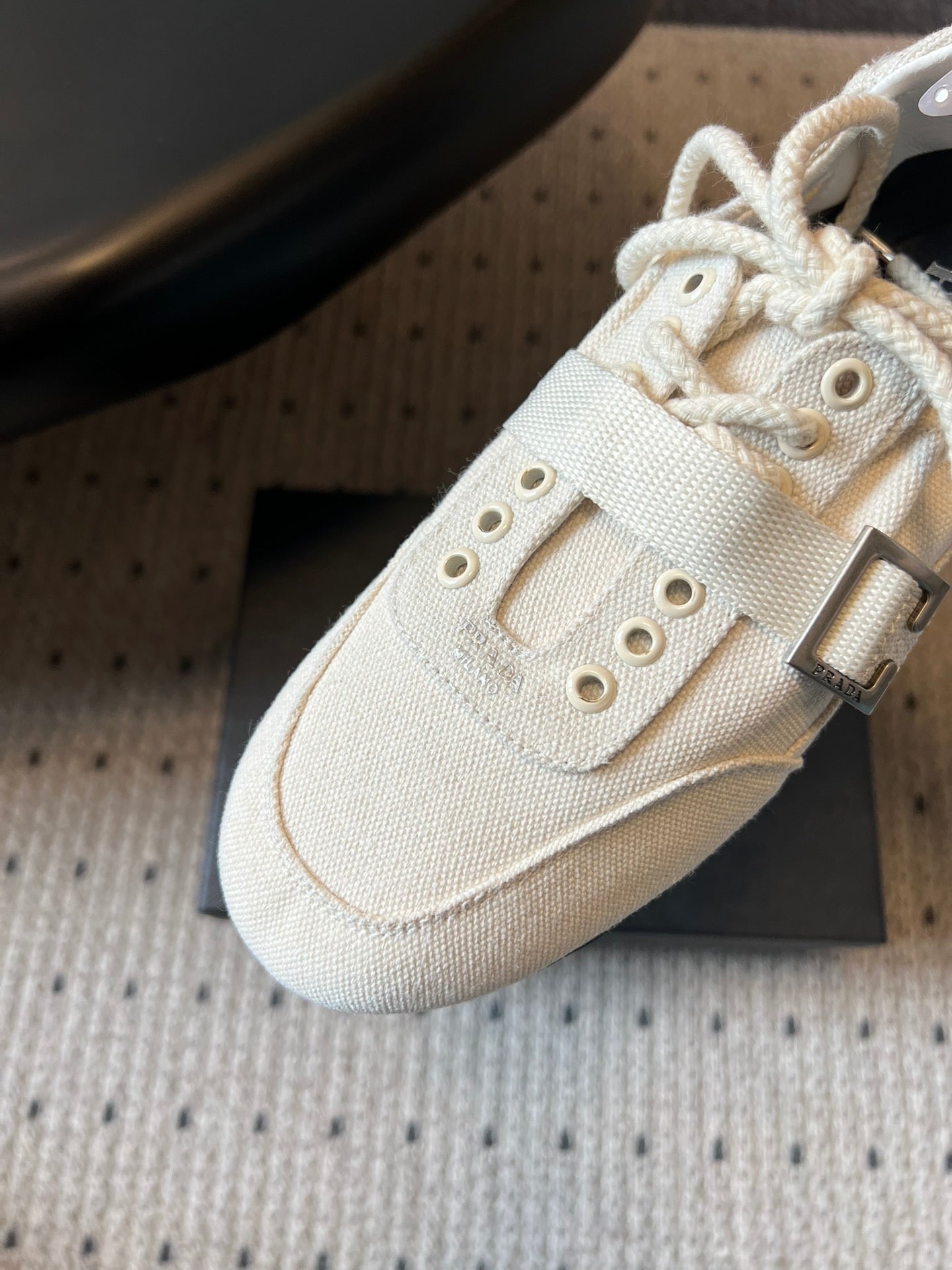 PD COLLAPSE SNEAKERS