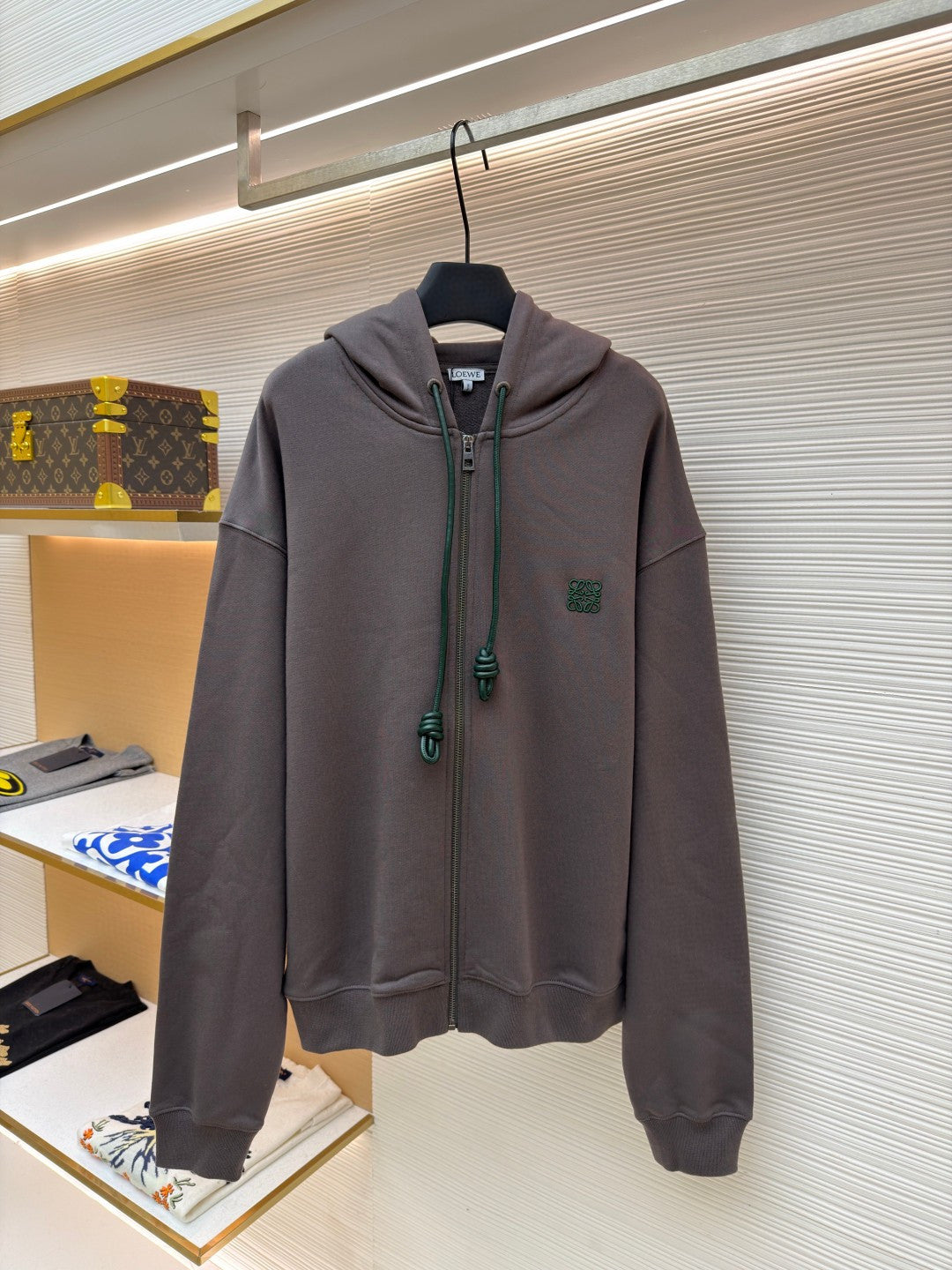 LOEW ZIP HOODIE