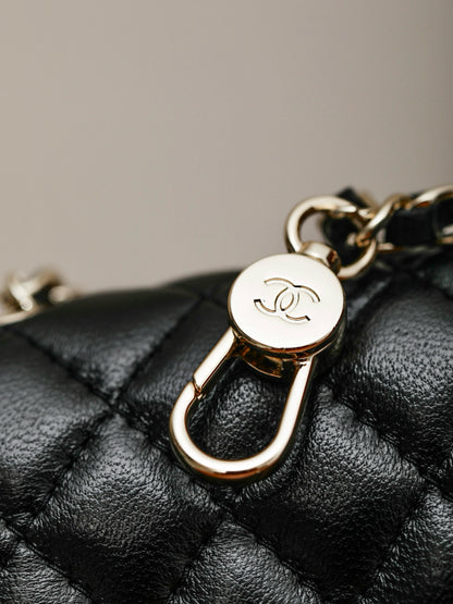 CC 25A MINI CLASSIC FLAP BAG
